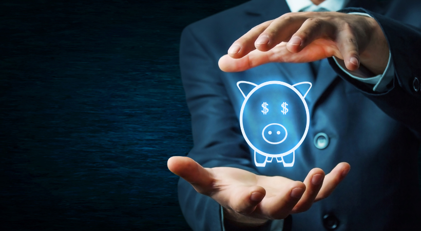 Asesor financiero cuidando el ahorro de sus clientes